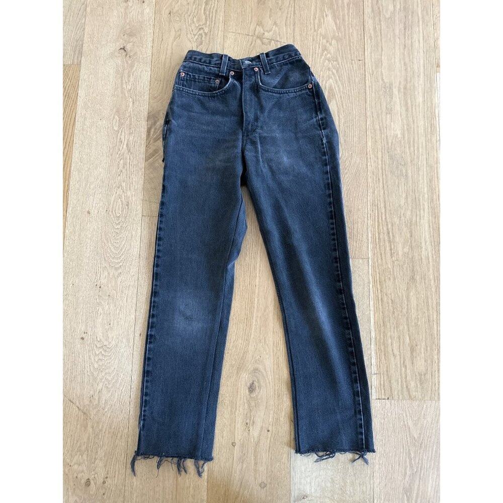 Levi's - Distressed Ripped Jeans in Black Wash